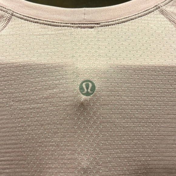 Women’s LuLu tee - Picture 3 of 5